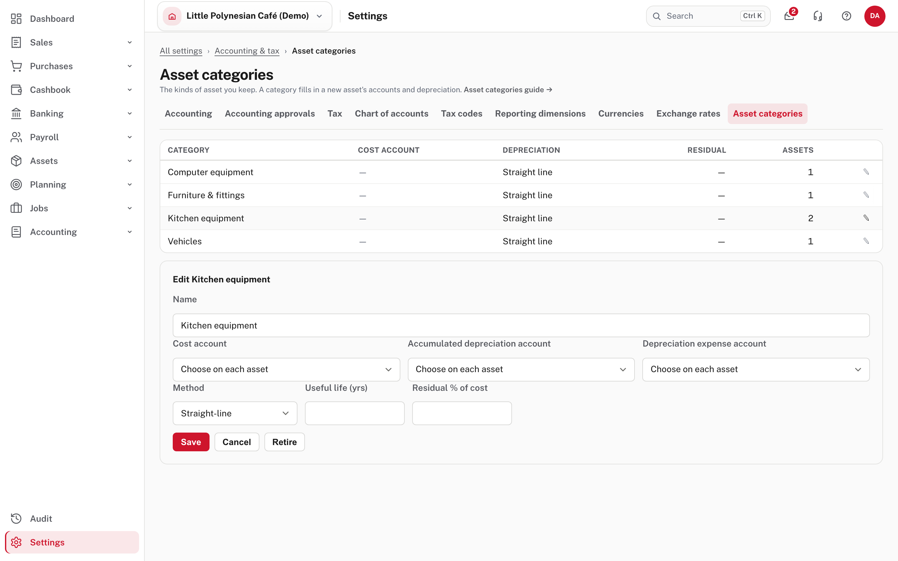 One category open: name, three accounts, method, useful life and residual percentage